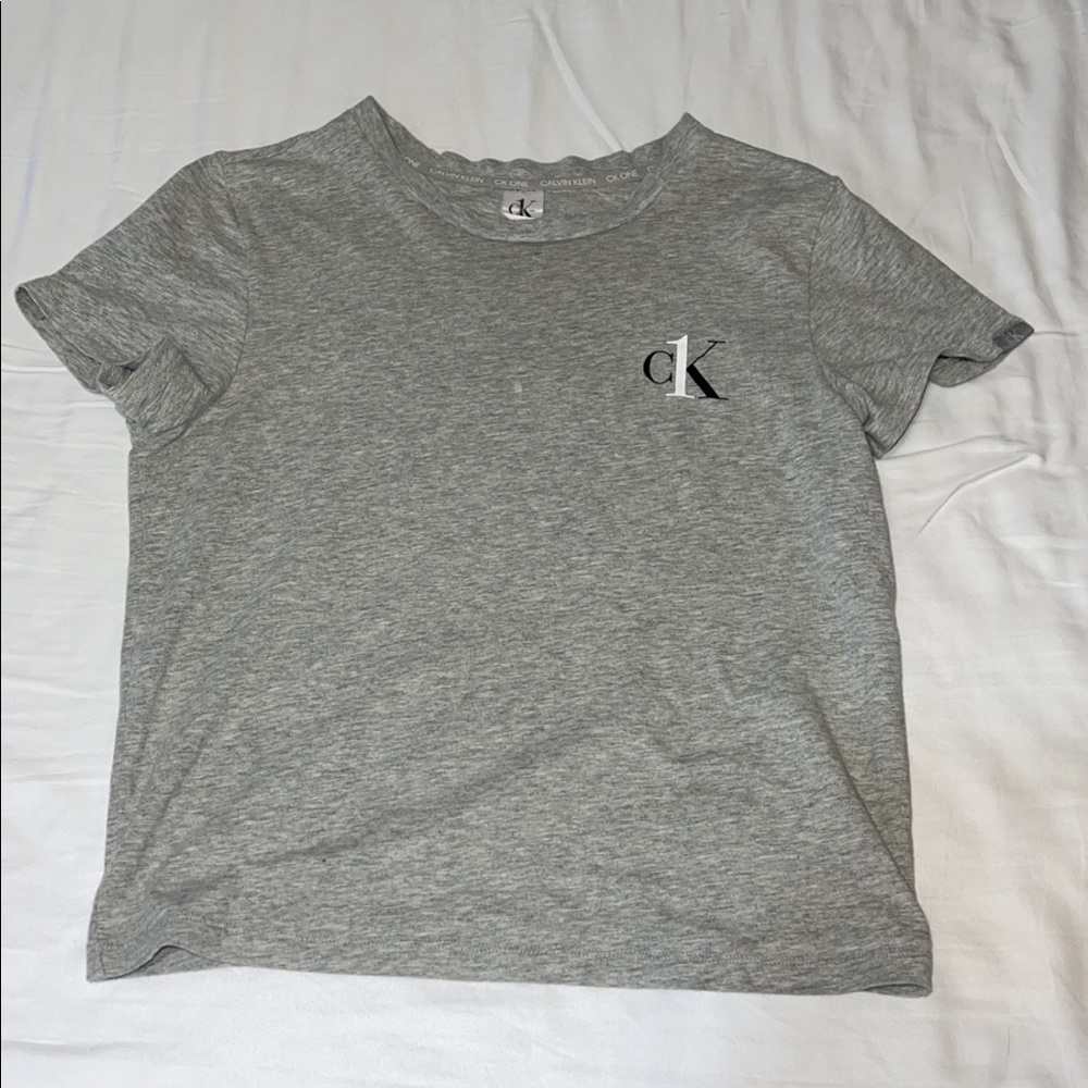 Calvin Klein t shirt
